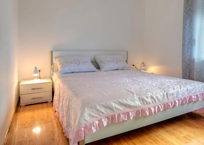 Slavko Apartment Seget Vranjica