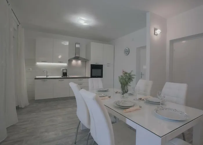 Apartment Slavko Seget Vranjica