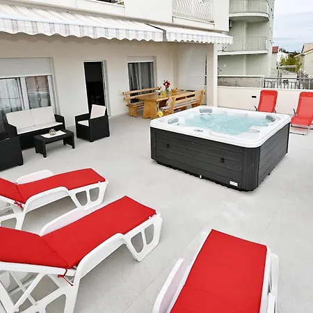 Slavko Apartment Seget Vranjica