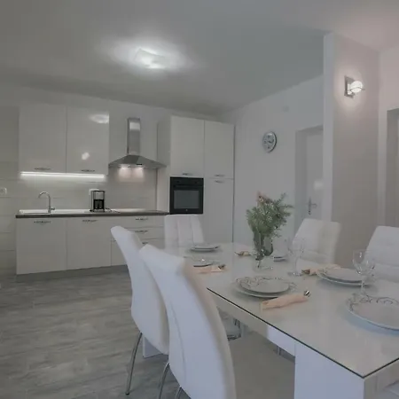 Apartment Slavko Seget Vranjica