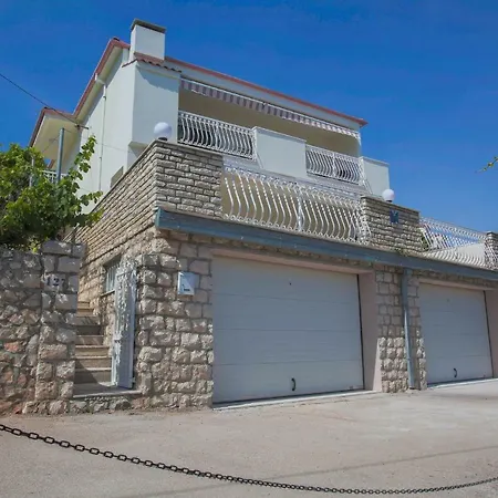 Slavko Apartment *
