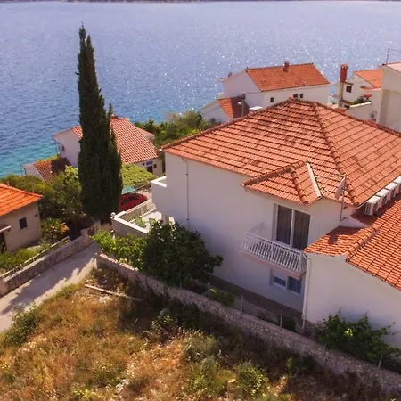 Slavko Apartment Seget Vranjica